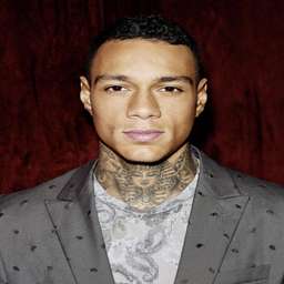 Gregory van der Wiel geniet op de Malediven, Entertainment