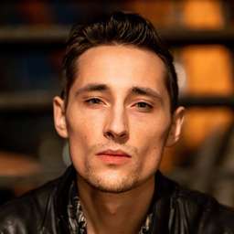 Christopher Hartsook - Crunchbase Person Profile