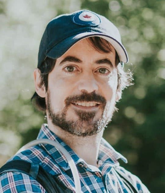 Miguel Hernandez Logo